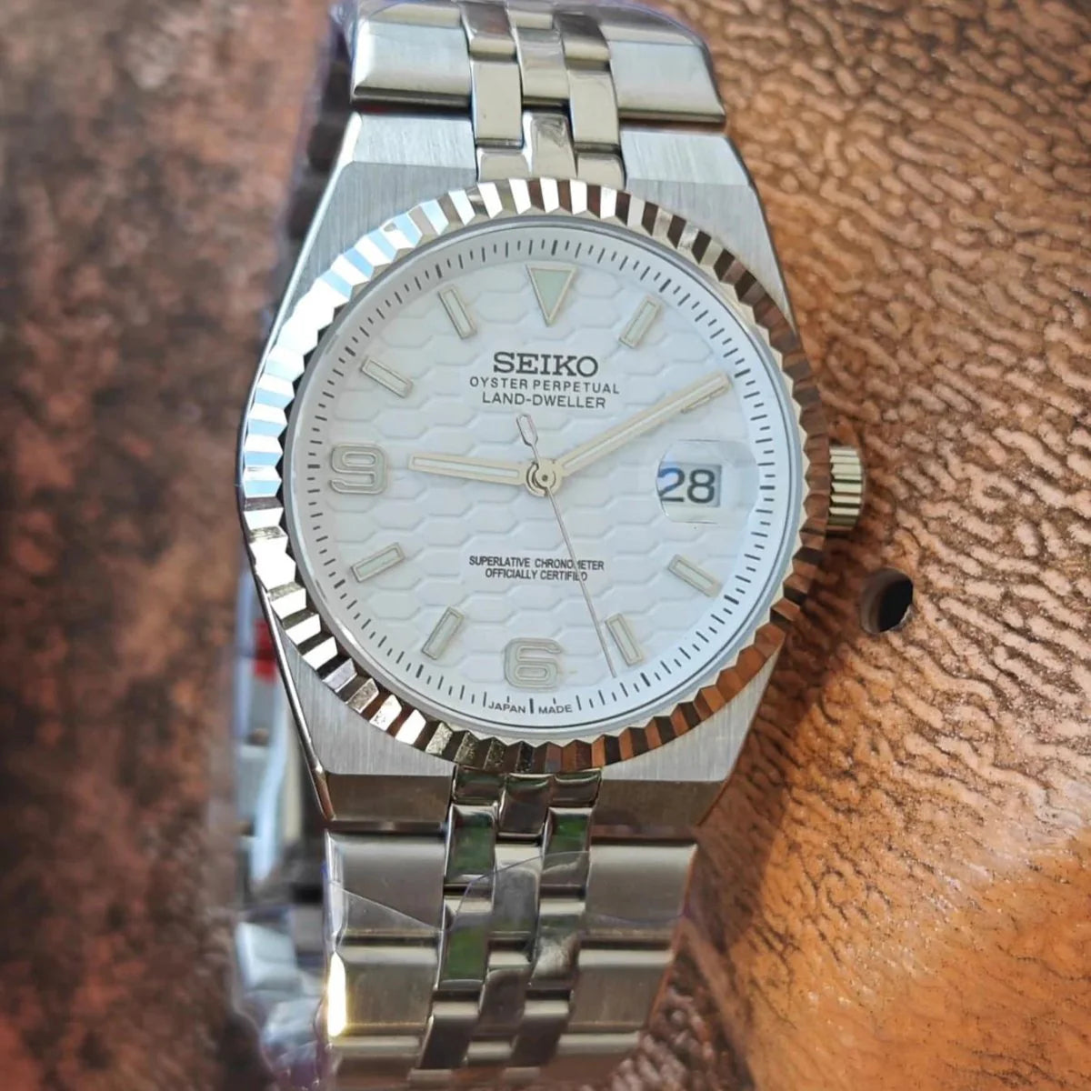 Seiko Land-Dweller White Dial