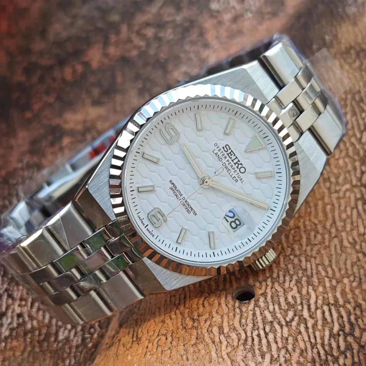 Seiko Land-Dweller White Dial