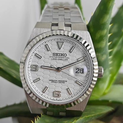 Seiko Land-Dweller White Dial